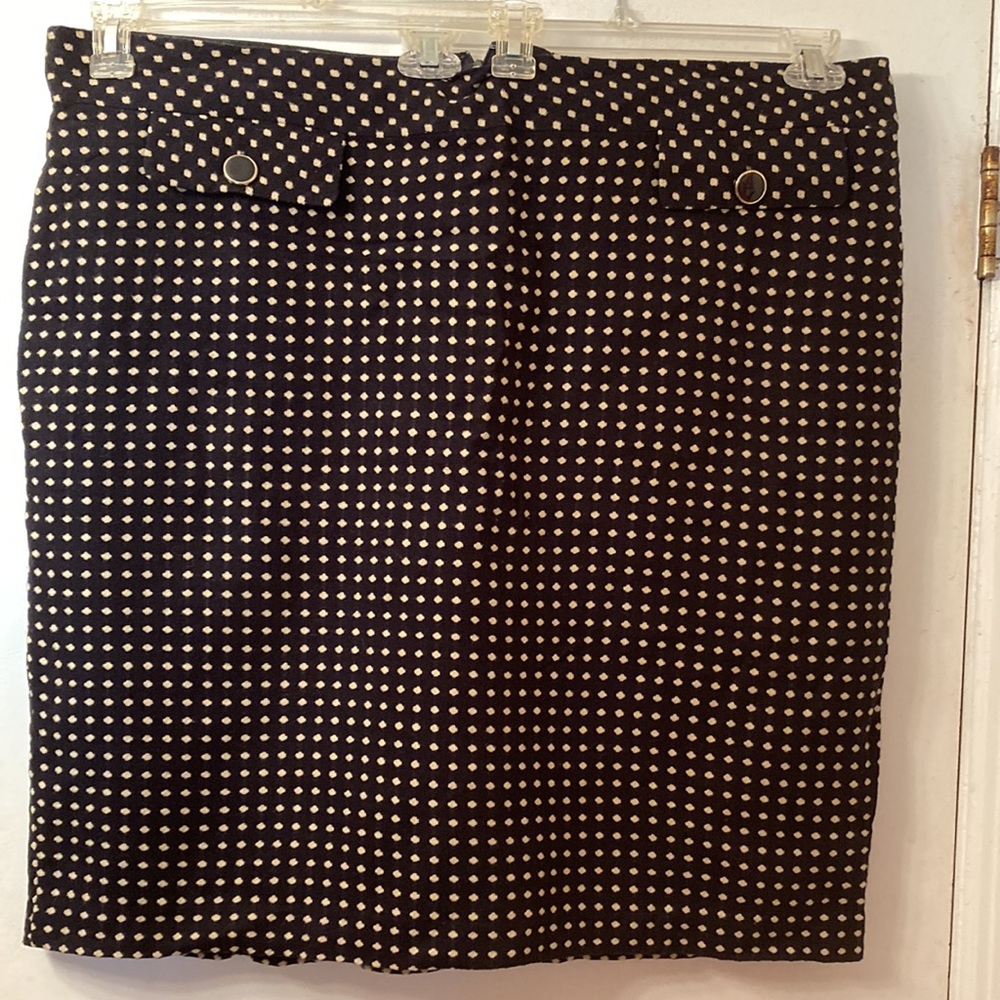 Lord & Taylor woman navy blue polka dot skirt